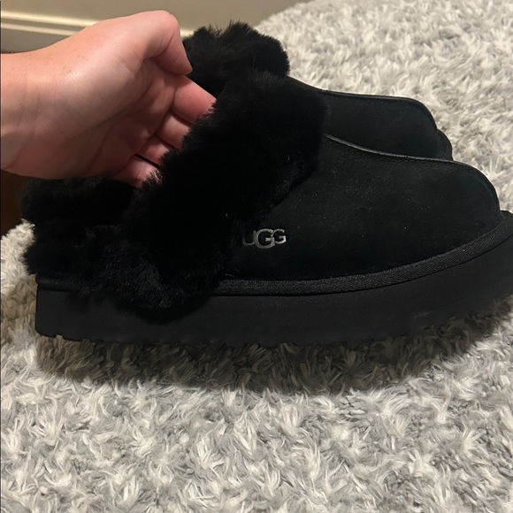 UGG Black Women's Slippers - Picture 9 of 9